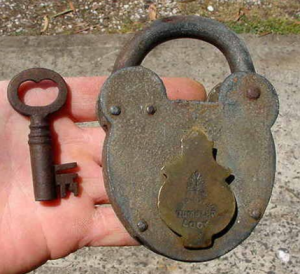 Angique Tumbler lock